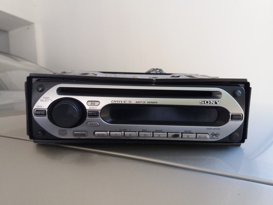 Sony auto radio CD player  CDX -GT 20