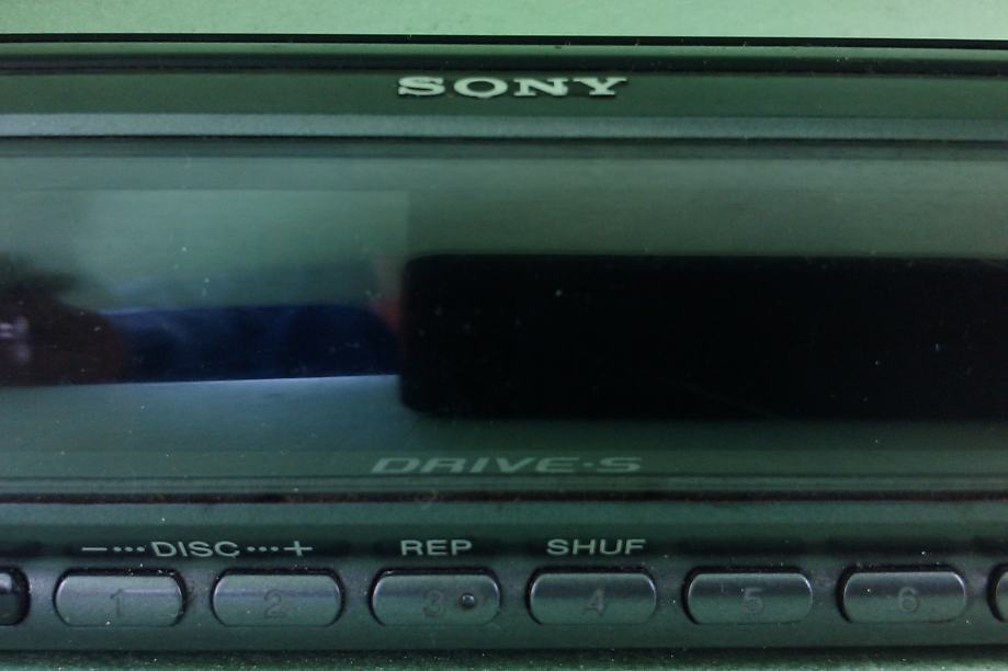 Sony Xplod CDX-F5500;CD,MP3