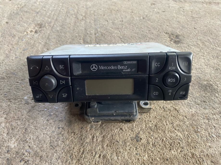 Mercedes Becker audio 10 radio