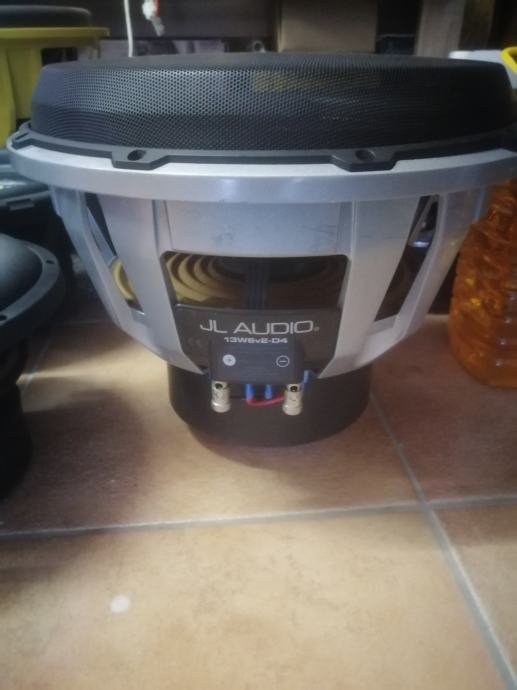 JL Audio 13w6v2-d4