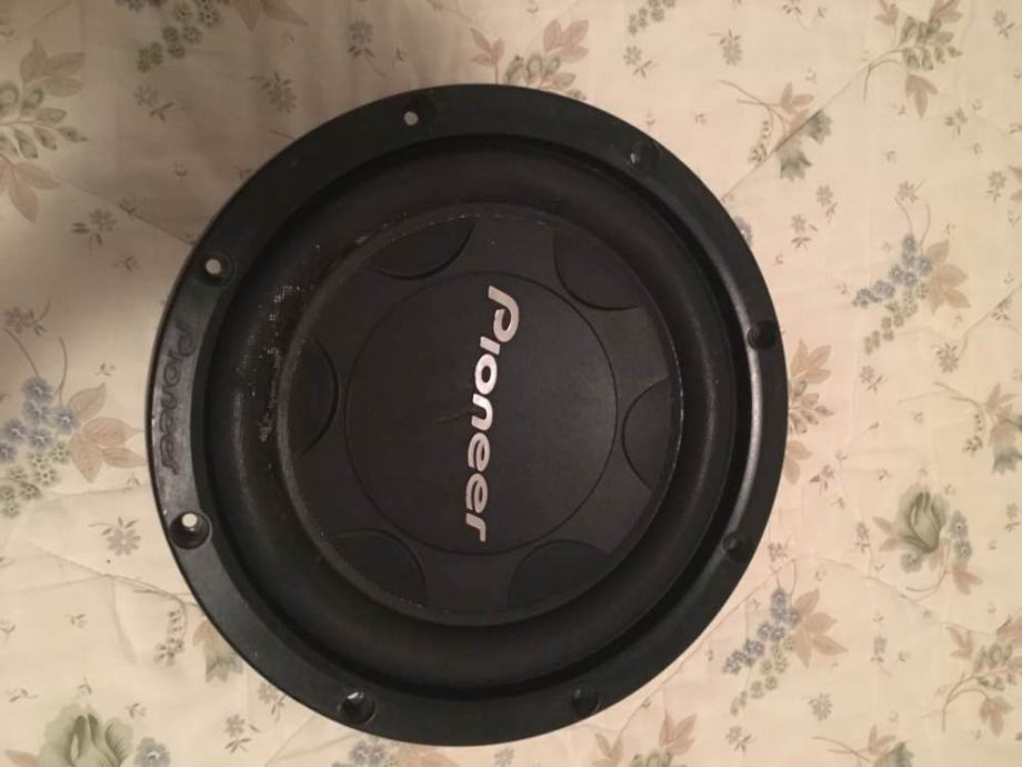 Pioneer subwoofer