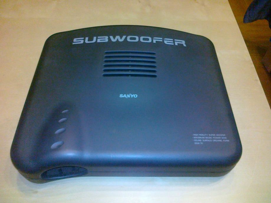 Subwoofer Sanyo