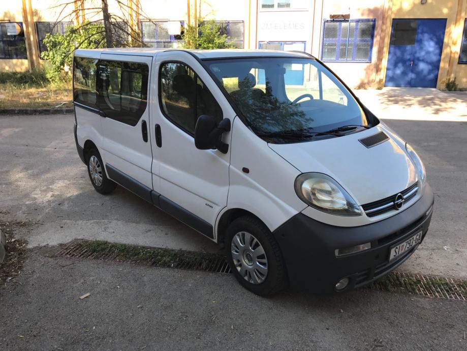 Opel vivaro 2003