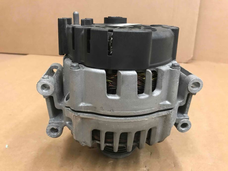 AUDI A6 / A7 *** ORIGINALNI ALTERNATOR 06H 903 018 E ***