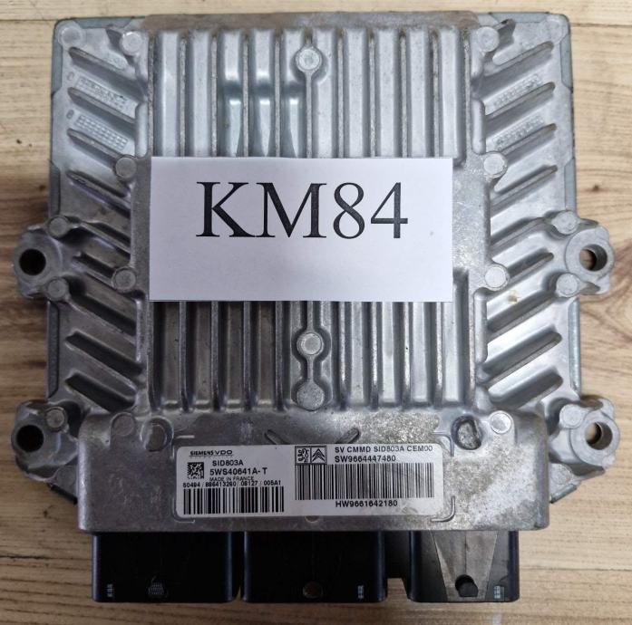 KOMPJUTER RAČUNALO ECU MOTORA P-407 2.0HDI 16V SID 803A KM84