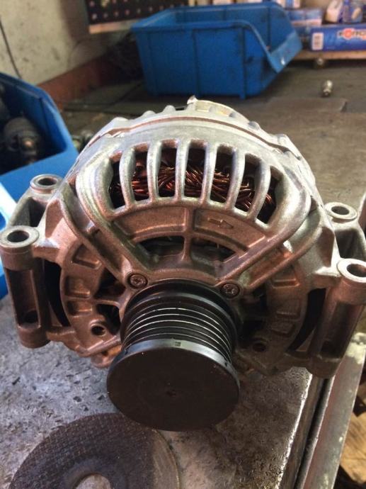 Mercedes 220 cdi Alternator