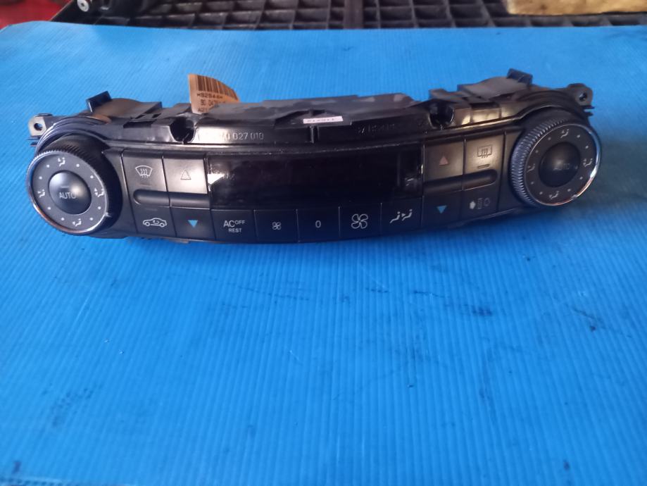 Mercedes  E klasa W211 prekidači ventilacije i klime 2118300685