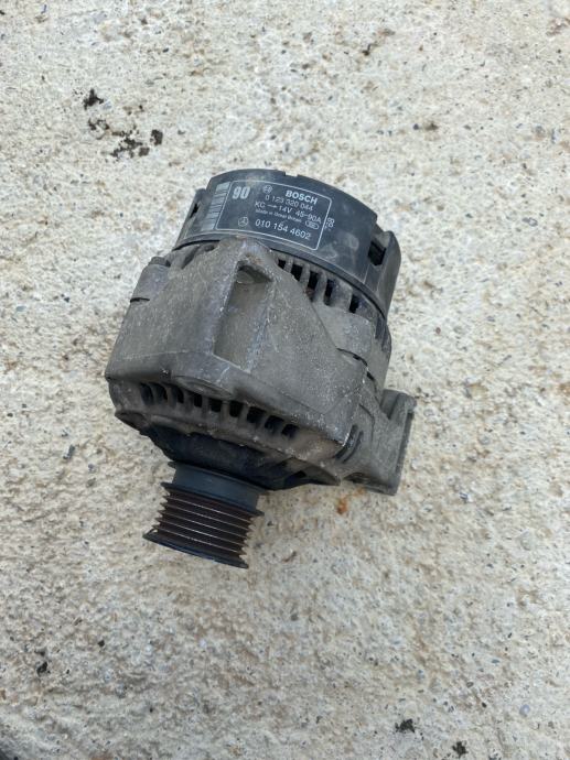 Mercedes w202 w208 w210 C CLK i E klasa alternator