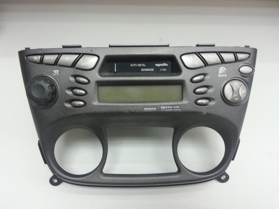 Nissan Auto Radio