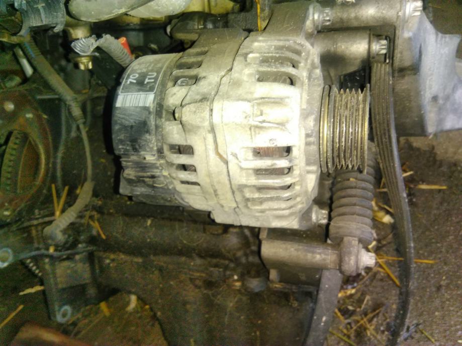 Opel Corsa alternator