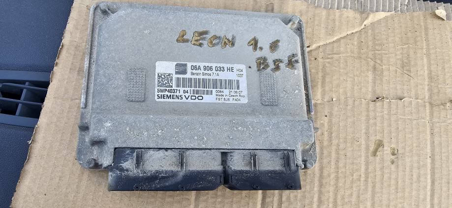 Računalo kompjuter motora seat leon 2 1.6 benzin bse 06a 906 033 he