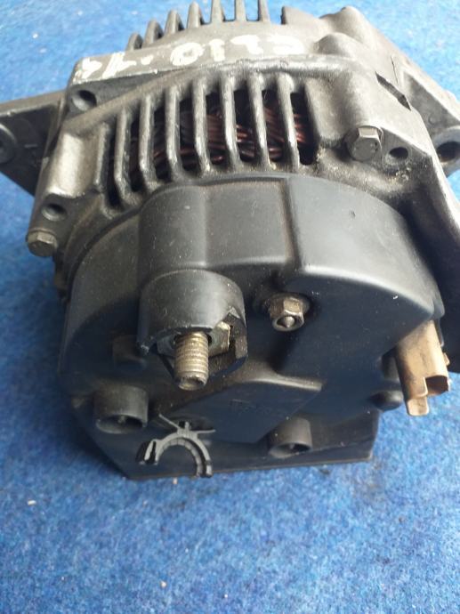 RENAULT CLIO 2  1.4 ALTERNATOR VALEO