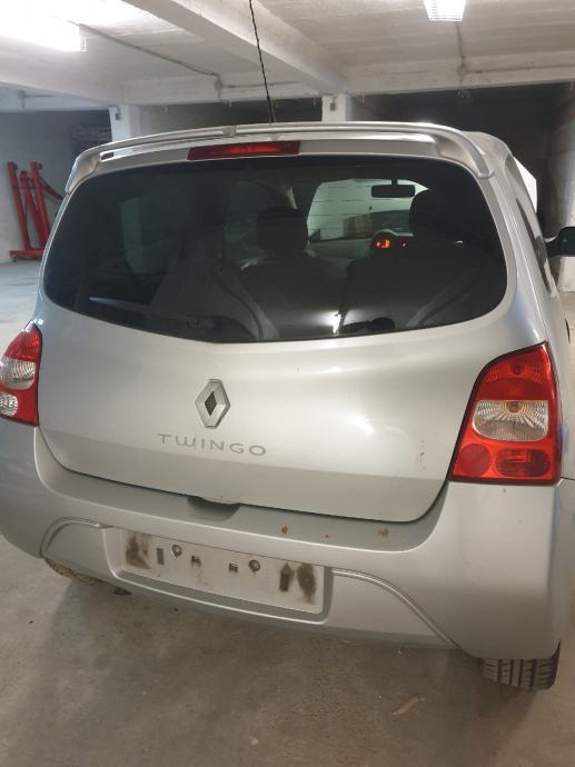 Renault Twingoo 1,2 16 V 2012.g.--sve elektroničke komponente---