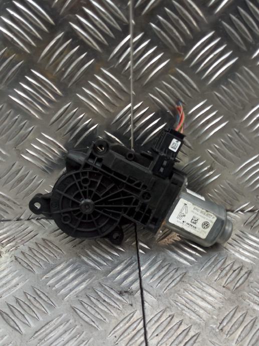 ŠKODA FABIA VW JETTA POLO SEAT IBIZA MOTOR PODIZAČA STAKLA 6R0959802P