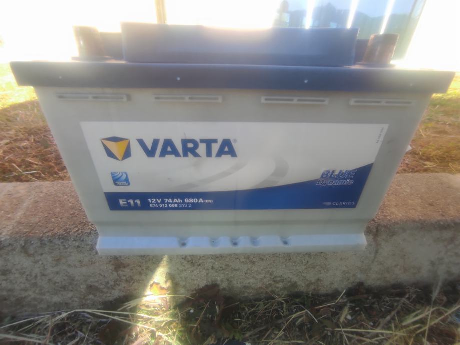 Varta akumulator 74 ah 12 v 680a nov