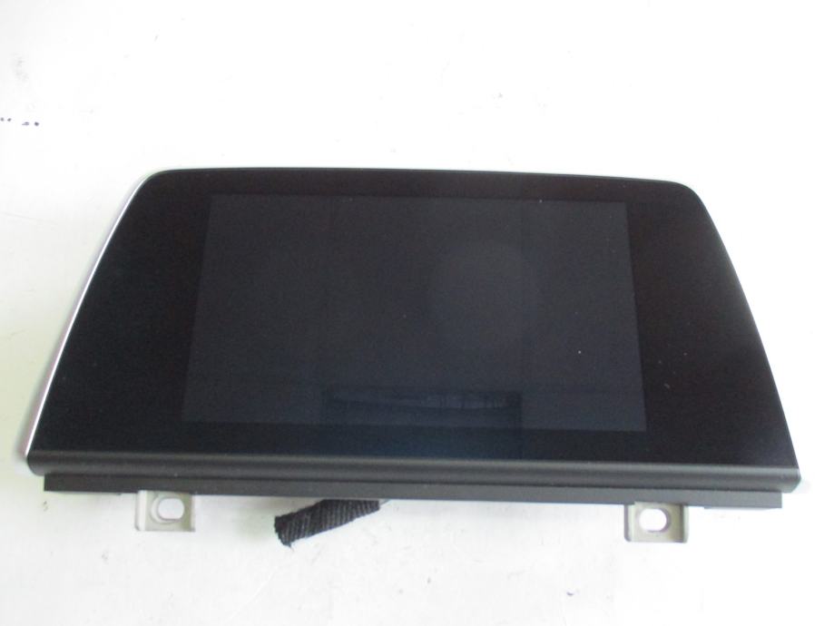 Zaslon monitora BMW F45 F46 8803368