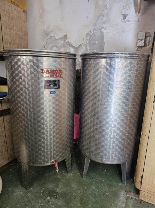 inox bačve 320L, maštel 1000L, mlin za grožđe