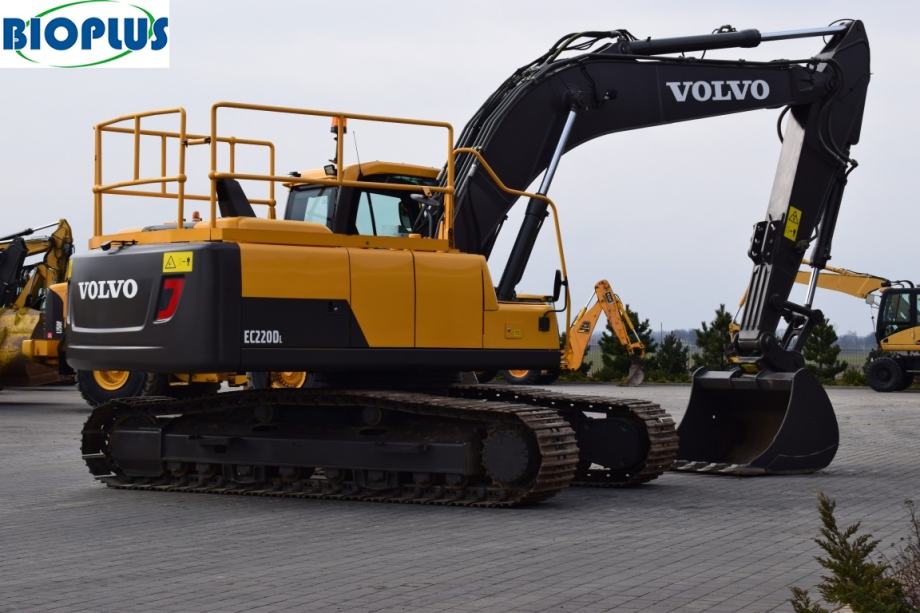 Volvo ec 220 dl