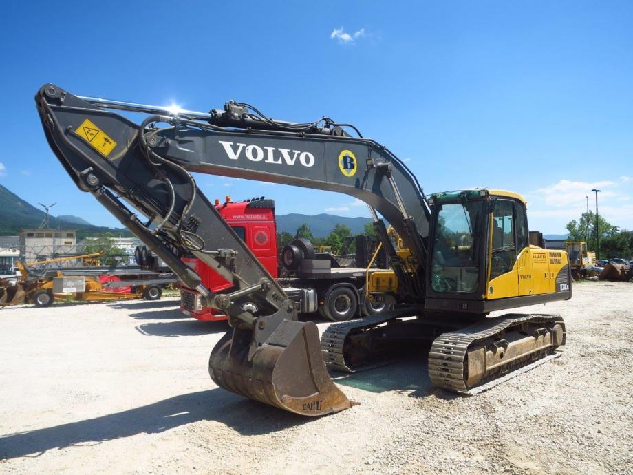 Экскаватор volvo ec210