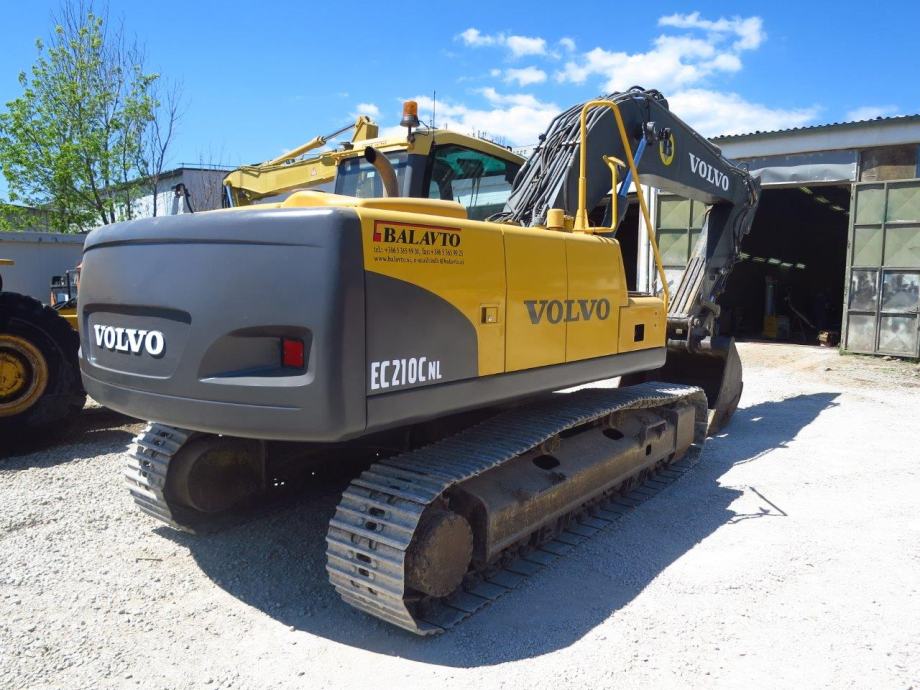 Экскаватор volvo ec210