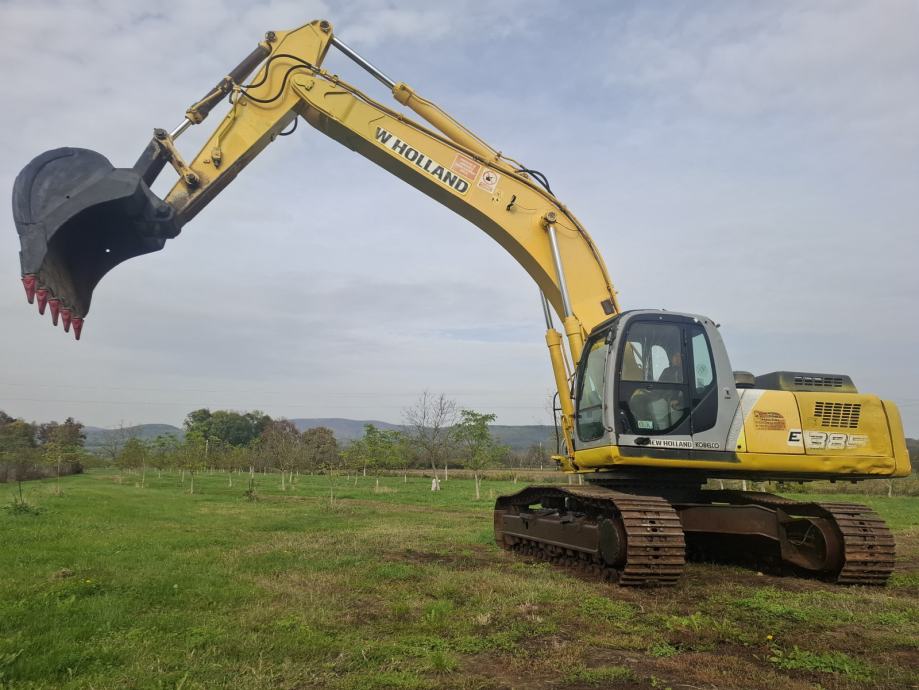 Bager NEW HOLLAND E385