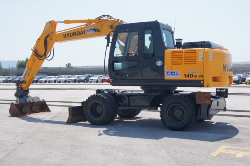 Hyundai r 140