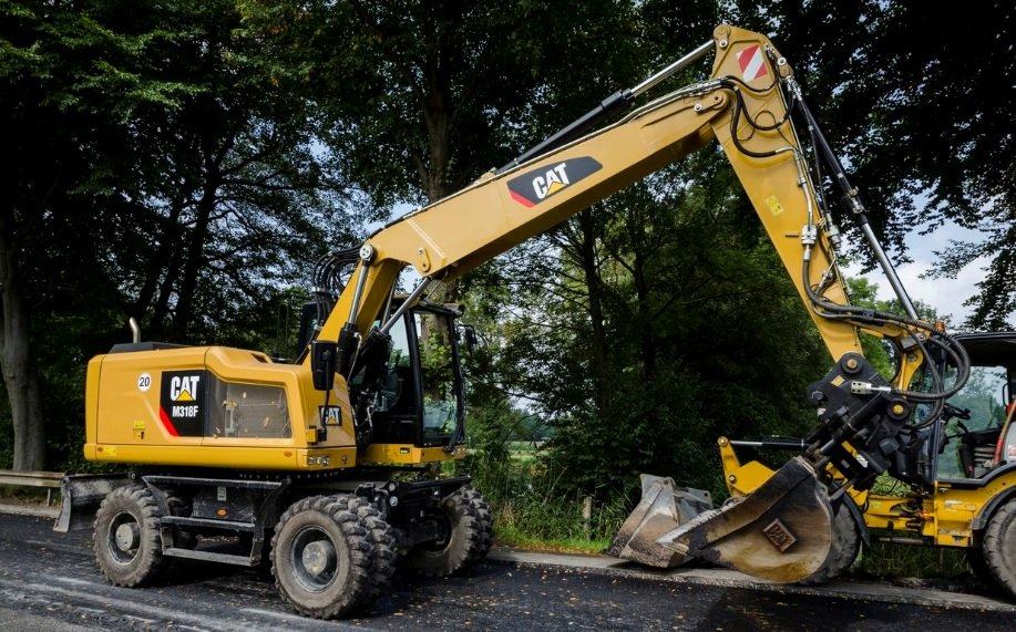 BAGER CATERPILLAR 318 D