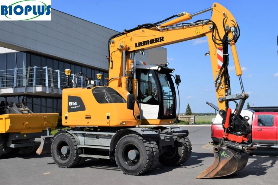 BAGER TOČKAŠ Liebherr A914 Compact + PRIKOLICA, 2012. ROTOTILT