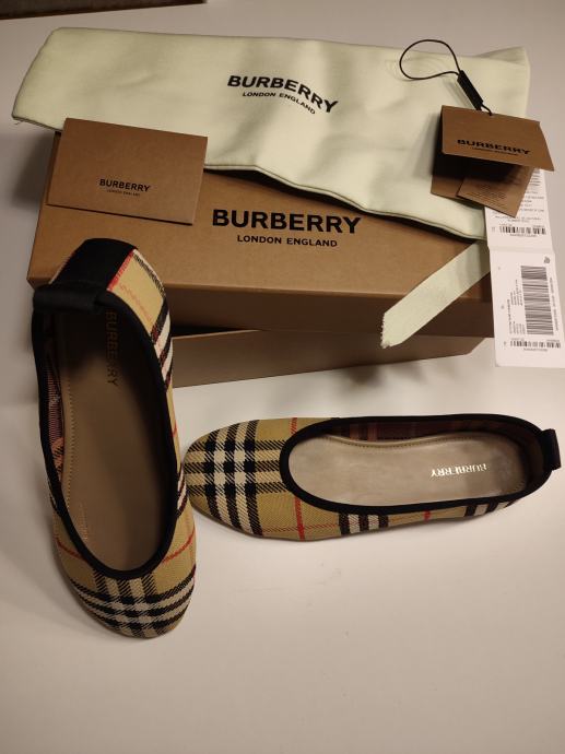 Burberry  nove Vintage balerinke original , broj 40