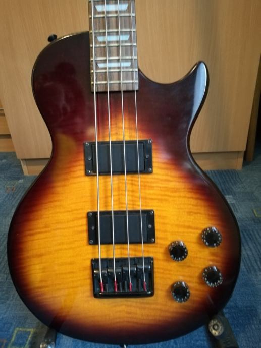 BASS GITARA