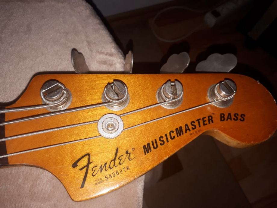 1977 fender musicmaster bass