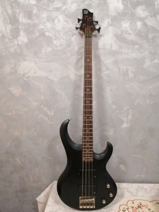 Ibanez BTB 200