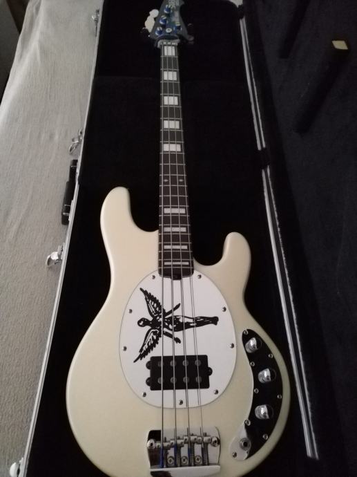 Music Man SUB Bass