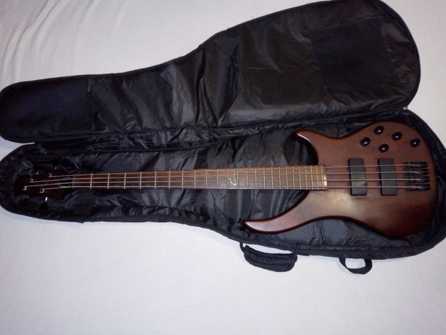 Peavey Cirrus BXP 4