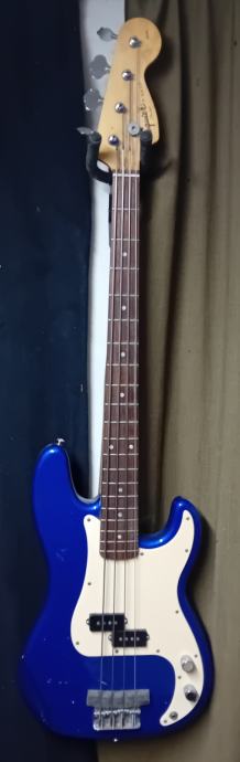 Squier P Bass