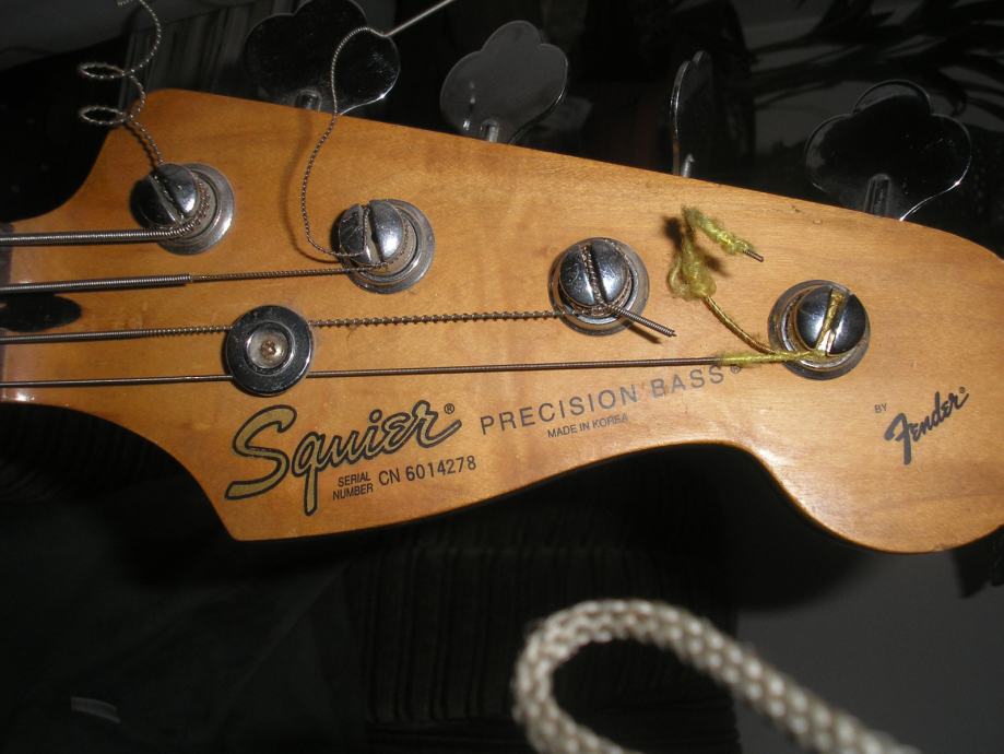 squier precision bass