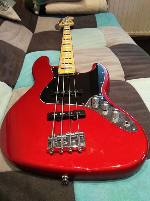 Squier VM jazz bass