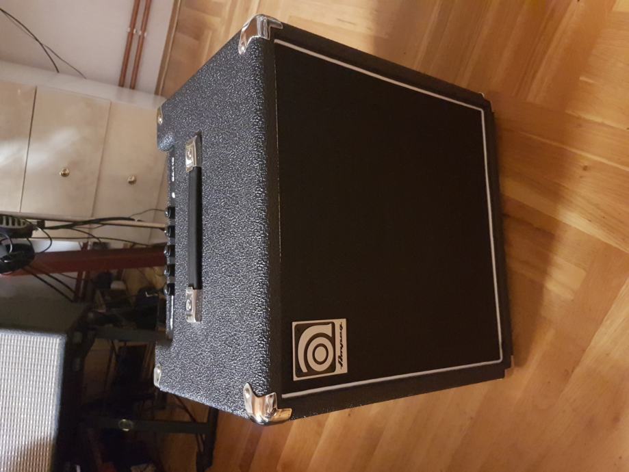 Ampeg BA -110 bass pojacalo