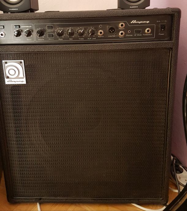 Ampeg BA115 v2 bass combo