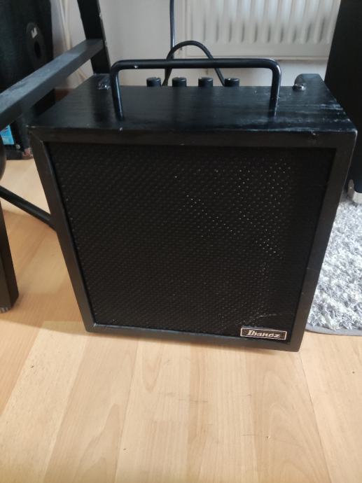 Bass pojačalo Ibanez 10W