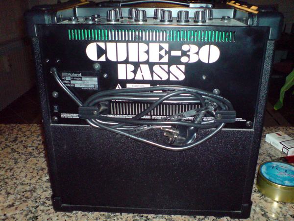 Roland bass cube 30