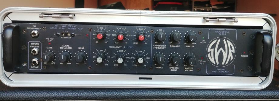 SWR SM900 bass amp