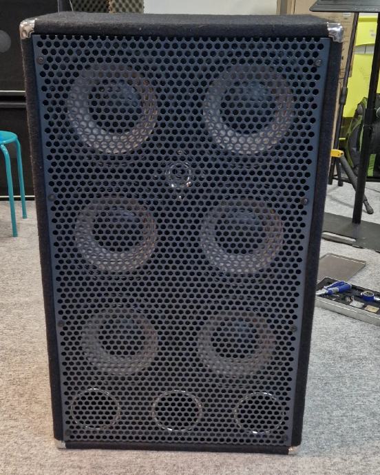 Warwick Pro 611 WCA bass box 6x10