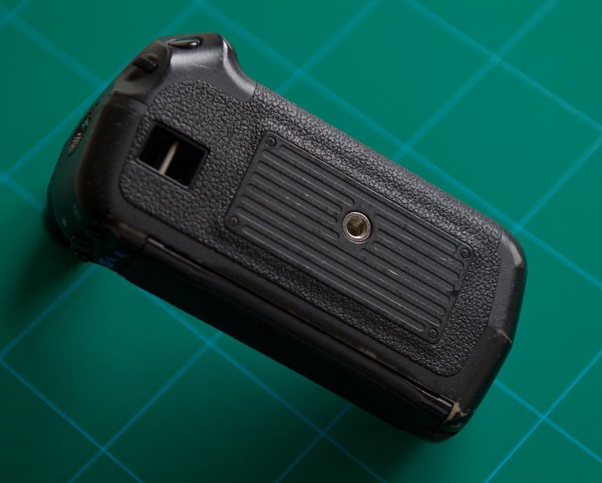 Canon BG-E6 originalni Battery Grip