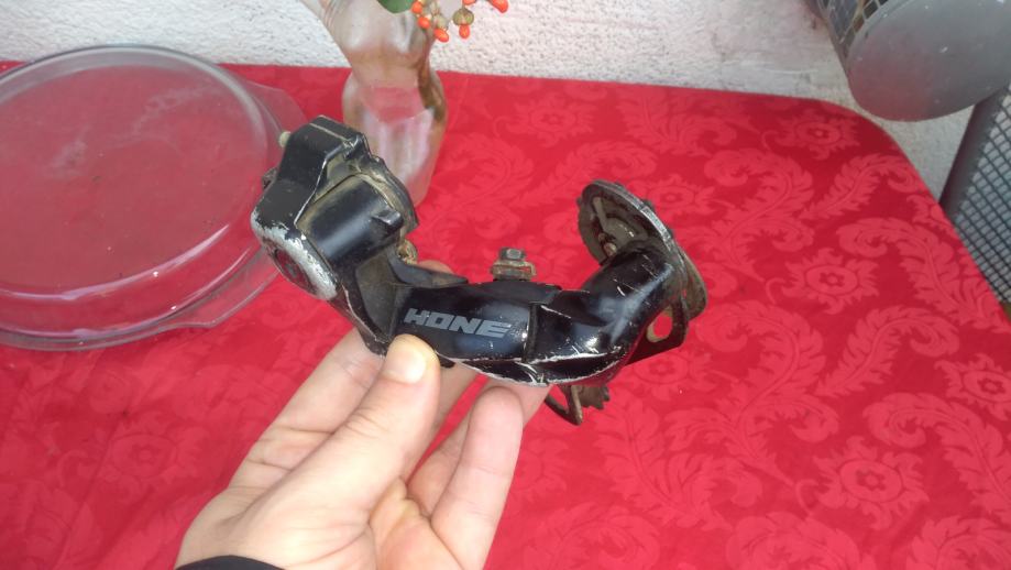 Shimano Hone 9x straznji mjenjac,jako robustan,cvrst,snizeno,dostava