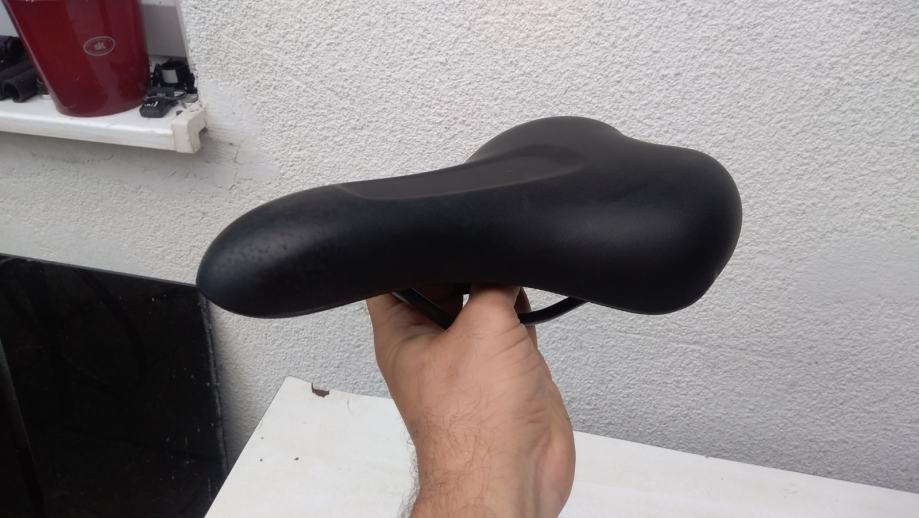 Selle Royal made in Italy sic,jako udoban,kao nov,povoljno,dostava