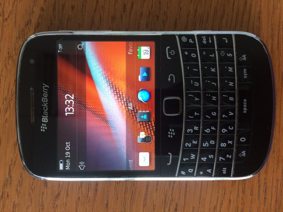 BlackBerry Bold 9900