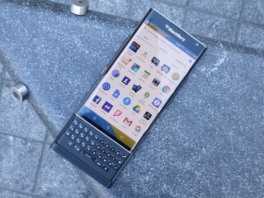 Почему греется blackberry priv