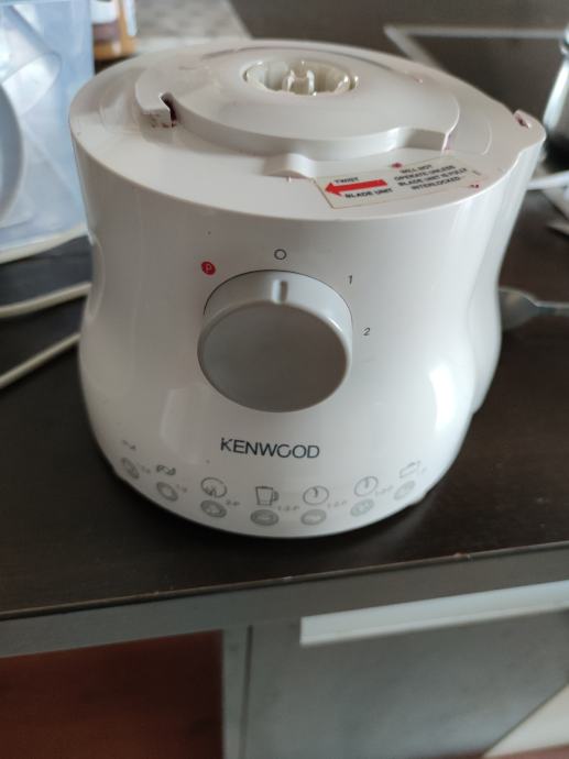 Kenwood FP220 multipraktik NEISPRAVNO, za dijelove