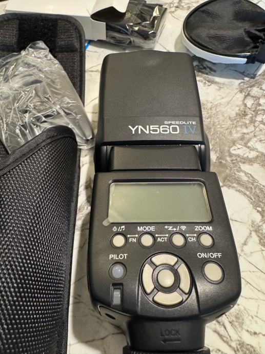 Yongnuo speedlite YN560 IV